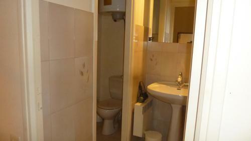 Apartment Rue Du Command. Andr�