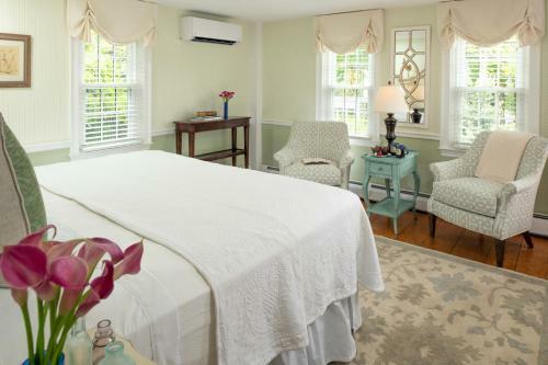 The Blushing Oyster Bed & Breakfast