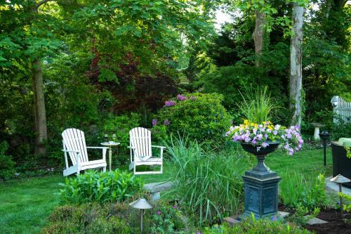 The Blushing Oyster Bed & Breakfast
