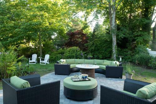 The Blushing Oyster Bed & Breakfast