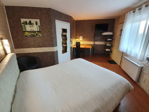 Castor Hotel