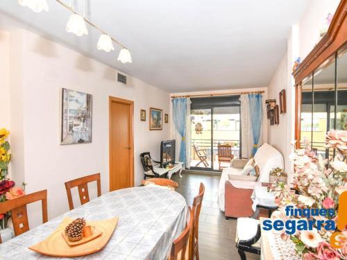 Casa El Vendrell, 3 Dormitorios, 6 Personas - Es-320-4