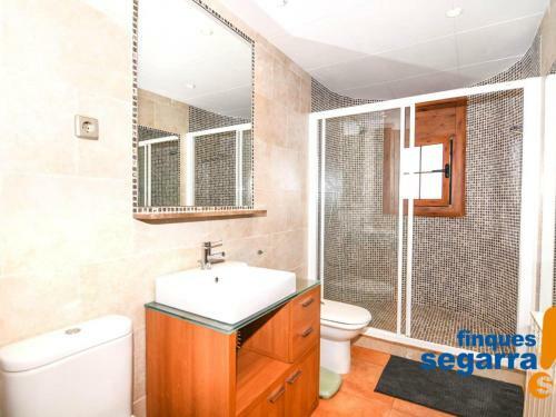 Casa El Vendrell, 4 Dormitorios, 8 Personas - Es-320-3