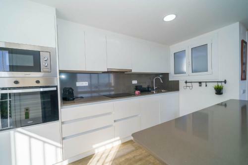 Sea Breeze Lux House - Private Pool & Aircon