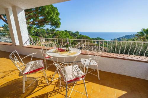 Sea Breeze Lux House - Private Pool & Aircon