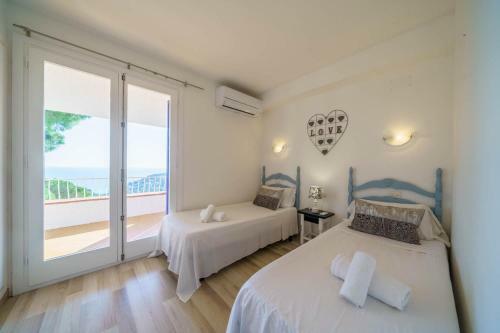 Sea Breeze Lux House - Private Pool & Aircon