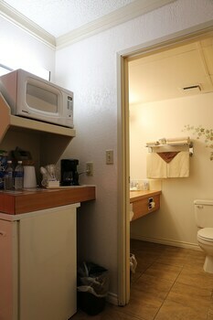 Hotel Tamarack Motor Inn