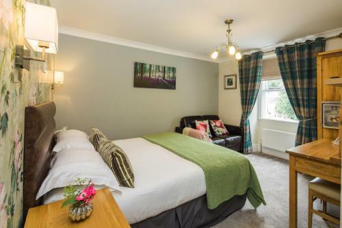 Hostal Elm House