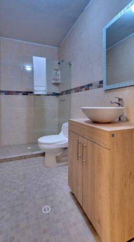Guest Friendly Boutique House In Great Location