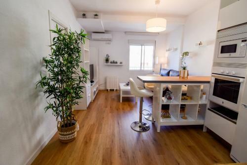 Torremolinos. Plaza de Andaluc�a Apartment