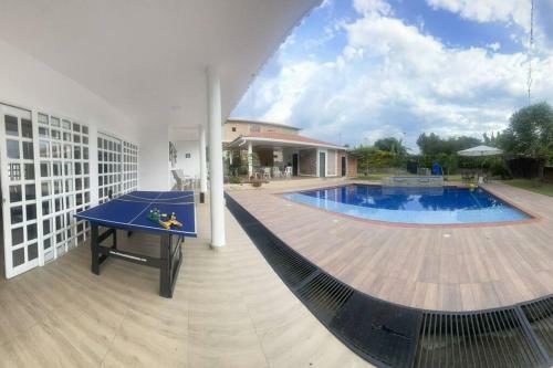 Villa Finca Y Piscina de Ensue�o