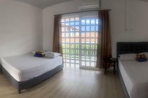 Villa Finca Y Piscina de Ensue�o