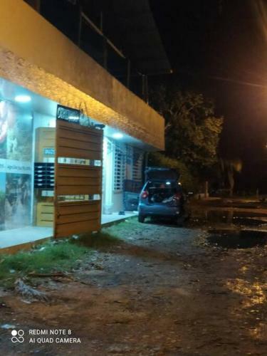 Tranquilo Y Comercial Apartamento