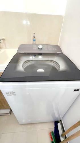 Apartamento Con Vista A Las Monta�as, Cerca Centro Comercial Mayales