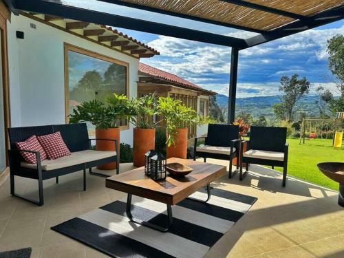 Casa Aran� - Vista Espectacular Y Mucho Jard�n
