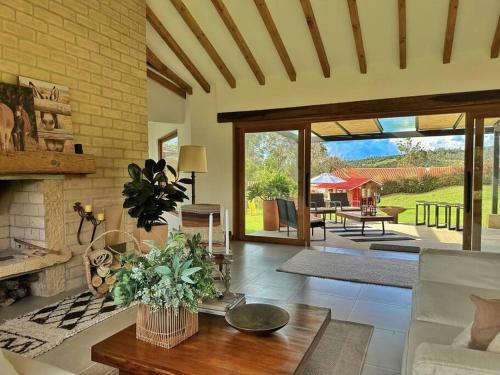 Casa Aran� - Vista Espectacular Y Mucho Jard�n