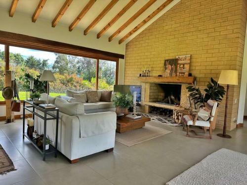 Casa Aran� - Vista Espectacular Y Mucho Jard�n