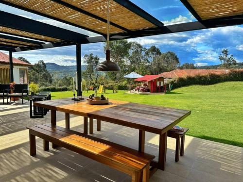 Casa Aran� - Vista Espectacular Y Mucho Jard�n