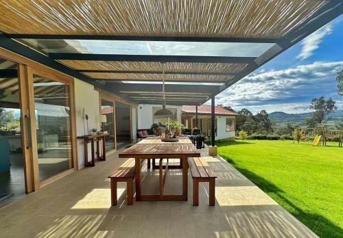 Casa Aran� - Vista Espectacular Y Mucho Jard�n