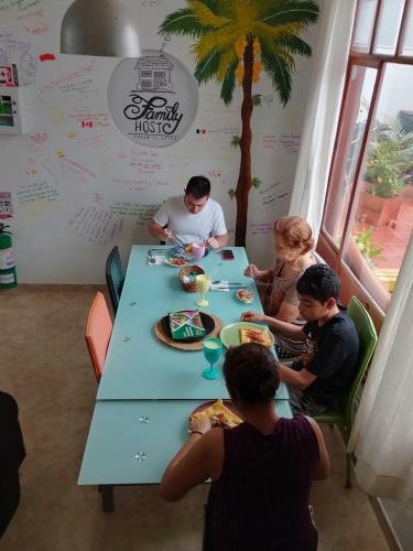 Hostal Family Host Hostel