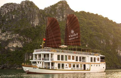 Violet Cruise - Heritage Line