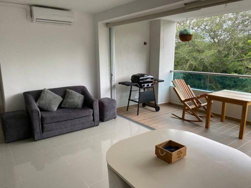 Apartamento En Condominio Lujoso de San Jer�nimo.