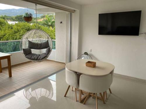 Apartamento En Condominio Lujoso de San Jer�nimo.