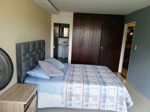 Apartamento Torres Del Castillo