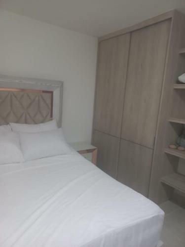 Apartamento C�modo Con Todo Lo Que Necesitas Y Con Piscina