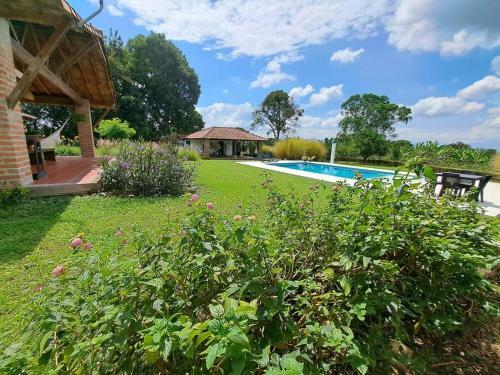 Hermoso Chalet Quimbaya