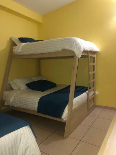 Hostal Hostel Paradise St