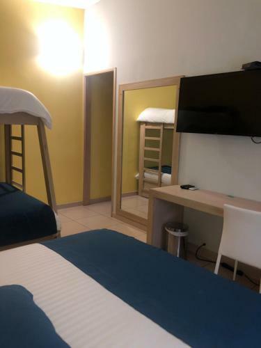 Hostal Hostel Paradise St