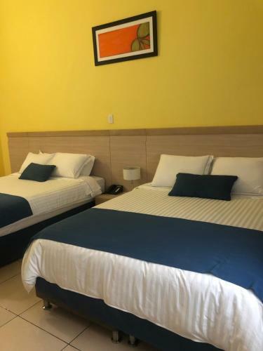 Hostal Hostel Paradise St