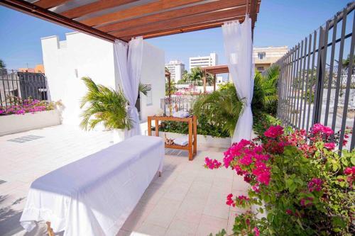 Private House-swimming Pool - Old Santa Marta