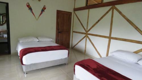 Bed & Breakfast Las Caba�as Del Escobo-caba�a Guacamayas