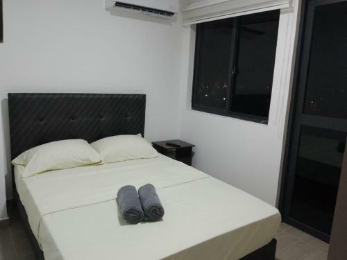 Hermoso Apartamento Con Piscina Y Cerca A Playa.