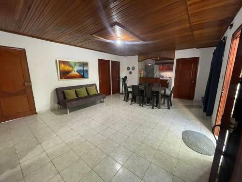 Oportunidad Hermoso Apartamento En Santamarta 2b