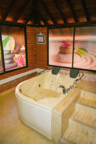 Hostal Hotel Spa Un Loto En El Amanecer