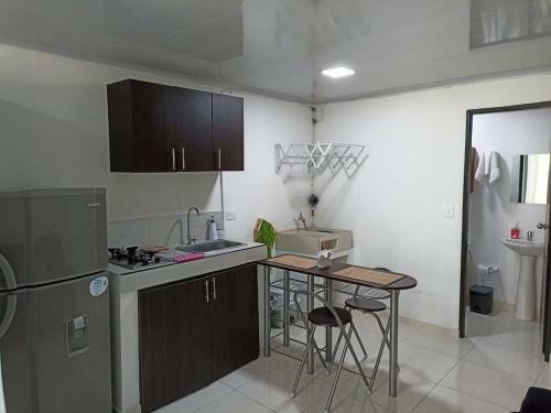 Apartamento C�modo Edificio Casa Confort En Providencia