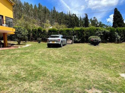 Private Lake View Cottage With Bbq Yard In Paipa