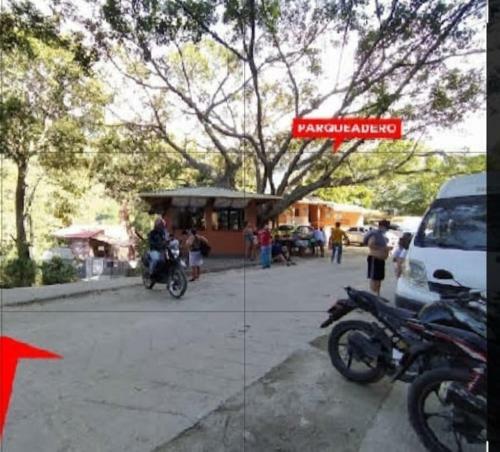 Villa Blue River