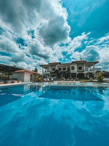 Hotel Casona Montanesa Quind�o Eje Cafetero