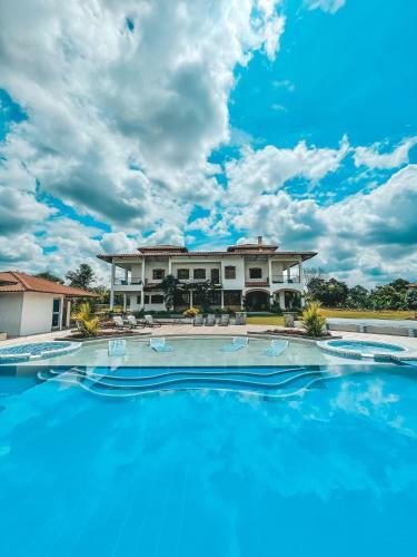 Hotel Casona Montanesa Quind�o Eje Cafetero