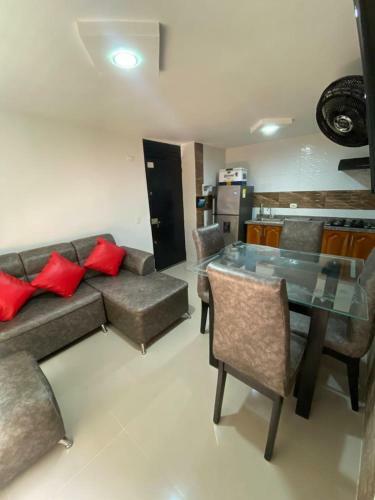 Comodo Apartamento