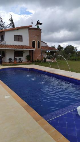 Casa De Campo El Laguito - Mesa De Los Santos