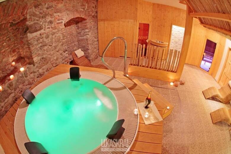 Hotel Horn� Dv?r