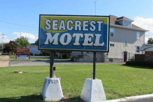 Seacrest Motel