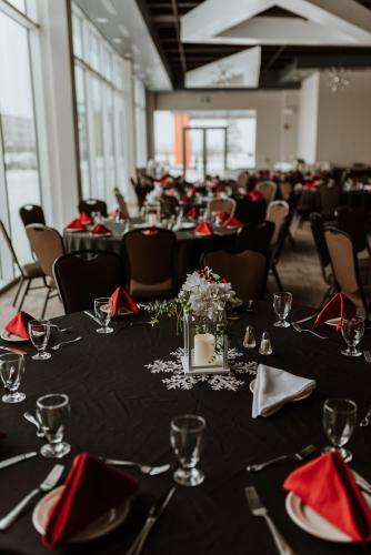 Hotel Nisku Inn And Conference Centre