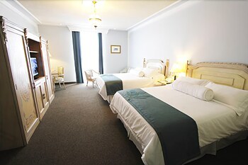 Gran Hotel Alameda