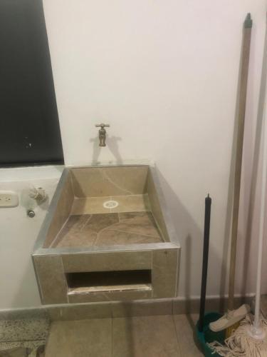 Apartamento C�modo , C�ntrico Y Bien Ubicado 302